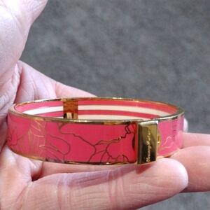 TOMMY BAHAMA PINK AND CRACKLED GOLD-TONE CLAMPER BANGLE 7.2" BRACELET